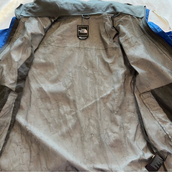 AUTHENTIC The North Face HyVent Waterproof Shell Jacket Size Medium GUC - Picture 8 of 12